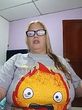 EllisW8 Adlı Modelin Canlı XXX Sohbeti