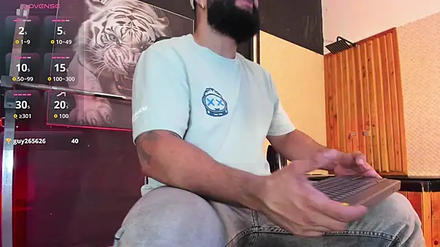Luke__09 élő XXX-chatje