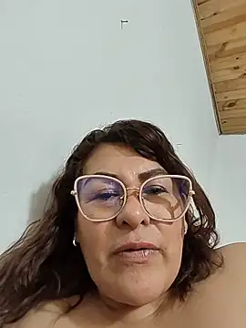 Chat XXX ao vivo de AlexxiaaMat