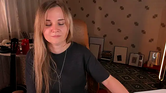MiaSparkes' Live XXX Chat