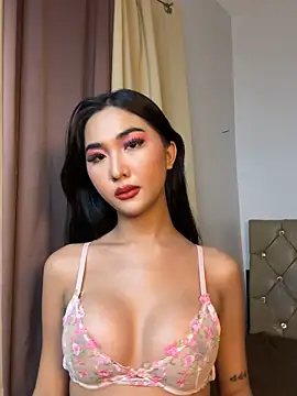XXX chat uživo modela Diannellove