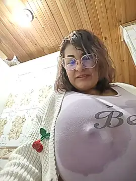 AlexxiaaMat 现场XXX聊天