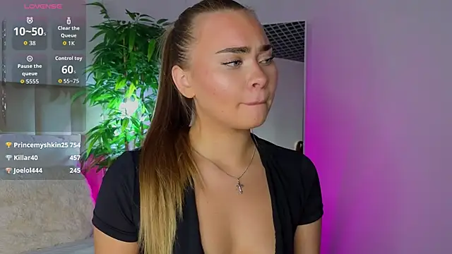 MonicaWestt's Live XXX Chat