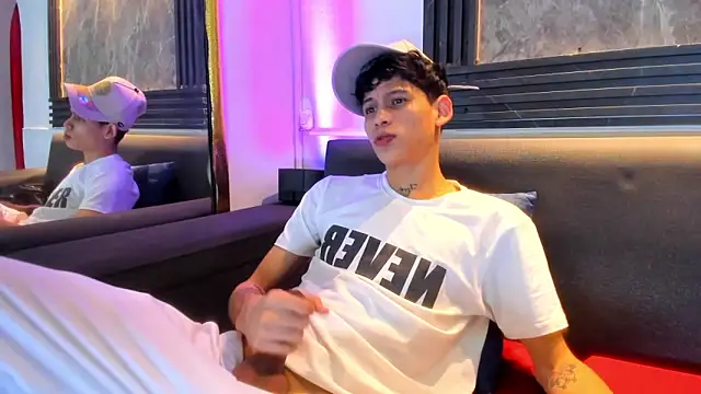Chat XXX en directo de Brianhot0F