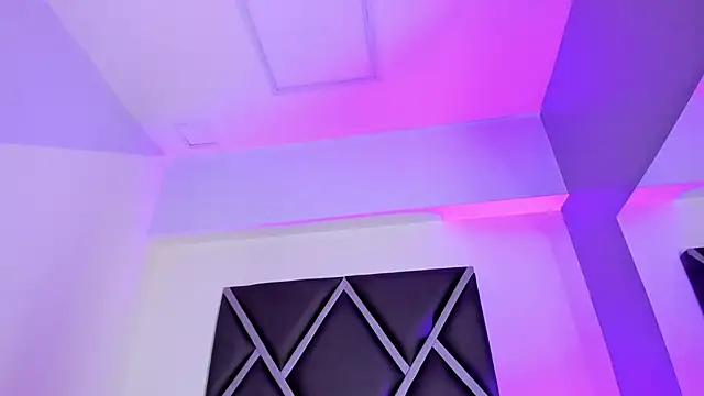 Sara-blakee Adlı Modelin Canlı XXX Sohbeti