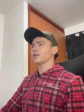 sebascuterouss' Live XXX Chat