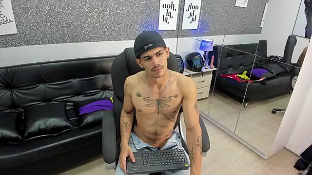 Jared_ColeのライブXXXチャット