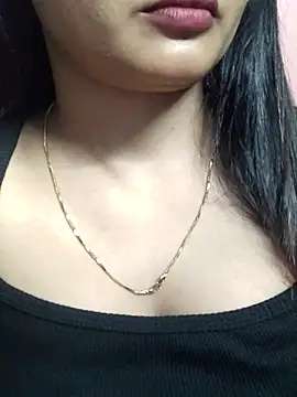Wild-janvi's Live XXX Chat