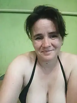 دردشة SannyMILF الجنسية المباشرة