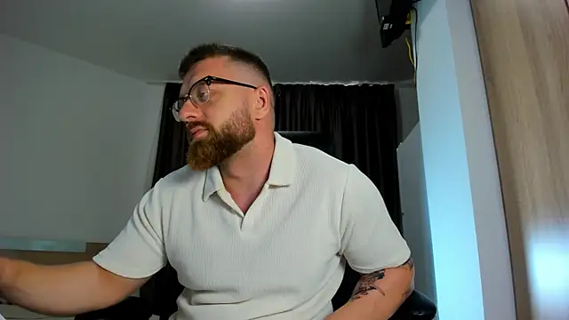 XXX chat uživo modela Findom_guy
