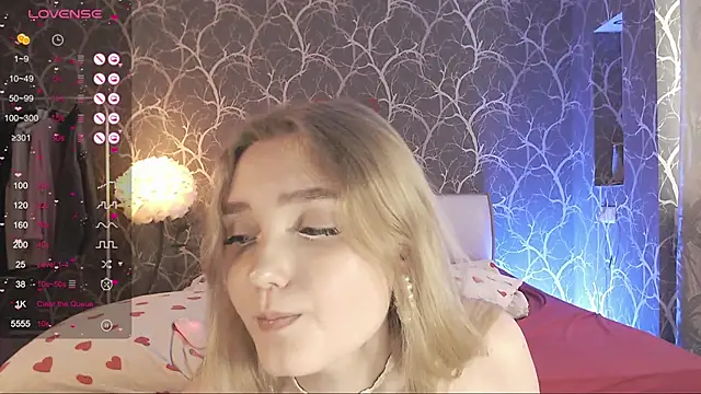 MiaMiaMeow's Live XXX Chat