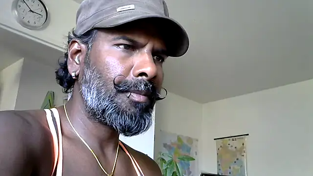 frenchblackc31 Adlı Modelin Canlı XXX Sohbeti