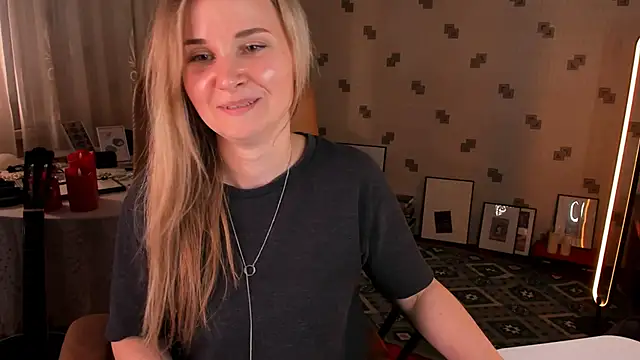 MiaSparkes – Naživo XXX chat