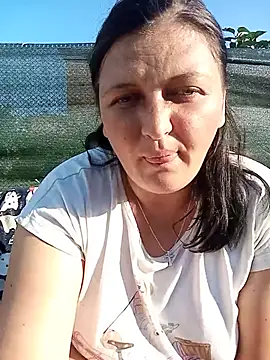 Angelina9612 Adlı Modelin Canlı XXX Sohbeti