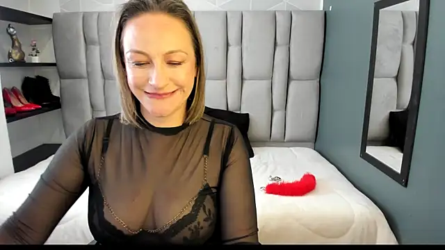 Charlot_milf Obrolan Langsung XXX