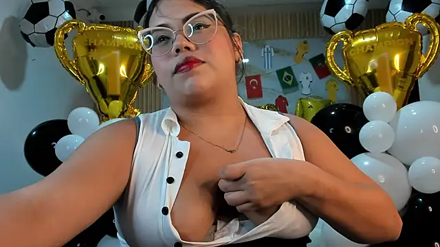 samy_19_ লাইভ XXX চ্যাট