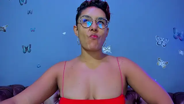 Chat +18 de Kaira_mosse ao vivo