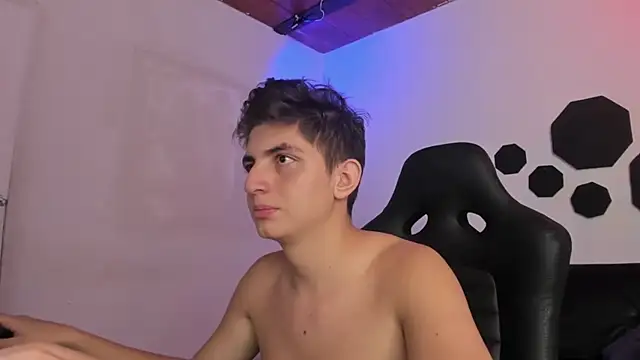 atilaepic Chat XXX live