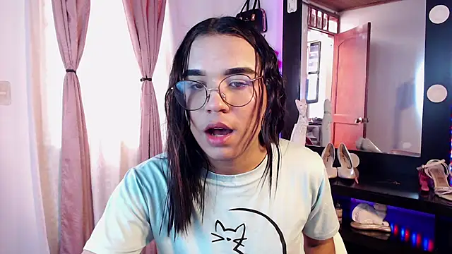 Chatroom XXX en direct de Candyy_doll__