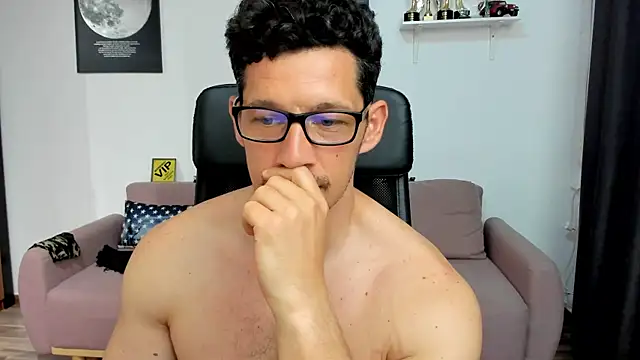 BrutusK08n Live XXX chat