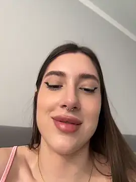 BOOMFOXY live XXX chat