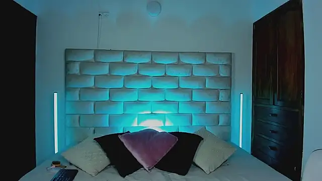 Chat +18 de HollyGrey_ ao vivo