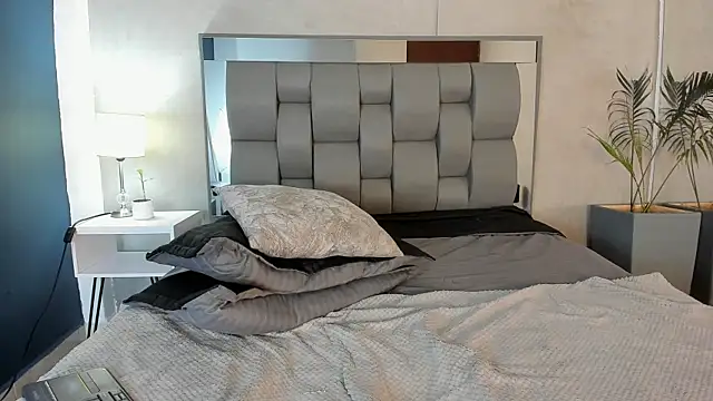 Charlie___Musk Live XXX Chat