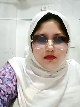 Nusrat-N Adlı Modelin Canlı XXX Sohbeti
