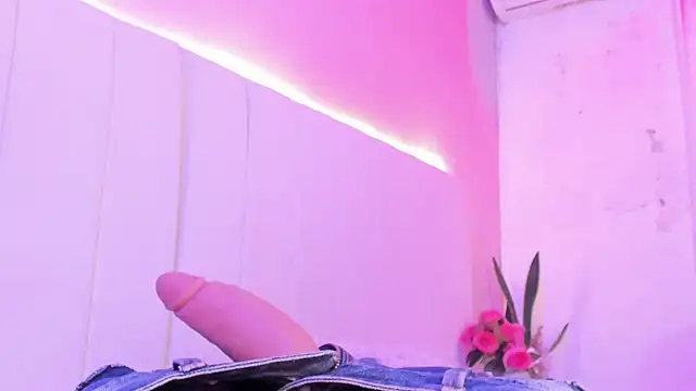دردشة MHONIKBELUCCI الجنسية المباشرة