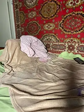 Nenssy555 XXX чат на живо