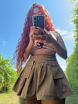 roxyrougee – Naživo XXX chat