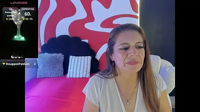 Chat +18 de channelsmith_55 ao vivo