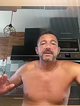 daddy3945 – Naživo XXX chat