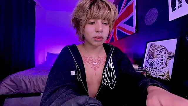Aronn_44のライブXXXチャット