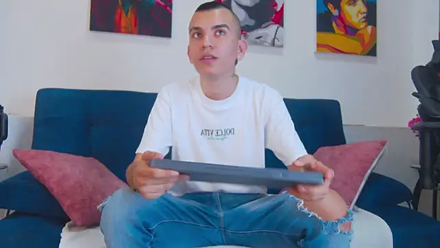 Rowan_Cley Live XXX Chat