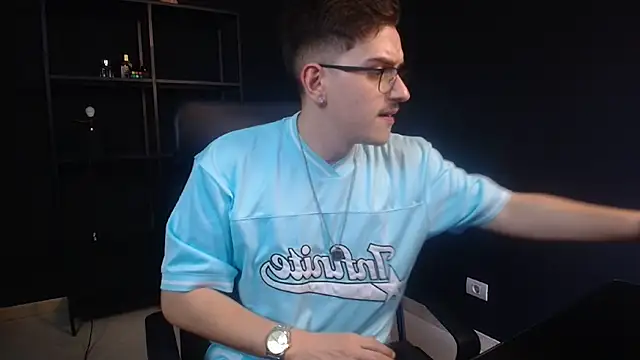 FelixStarkk 라이브 XXX 채팅