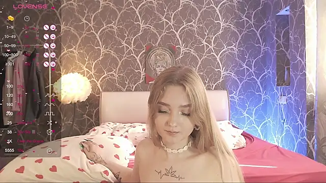 MiaMiaMeow লাইভ XXX চ্যাট