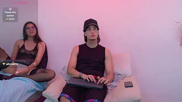 sweetauracouple – Live XXX-chat