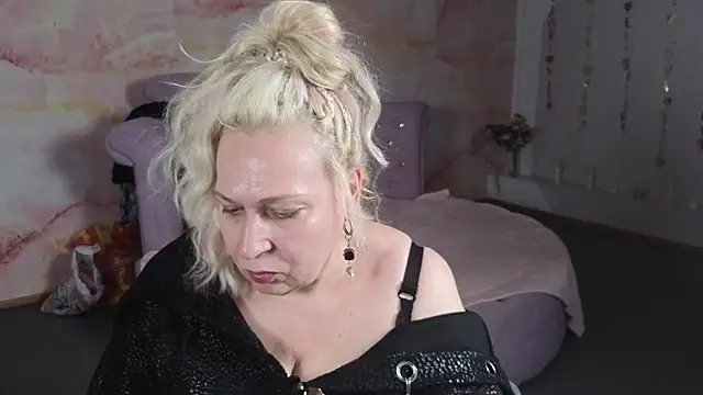 Penelope_Pinky's Live XXX Chat
