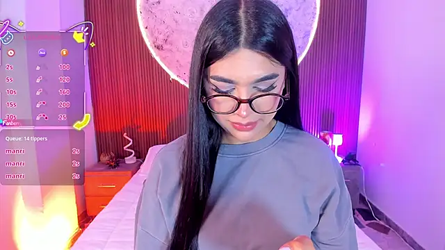 RoseCassie Adlı Modelin Canlı XXX Sohbeti