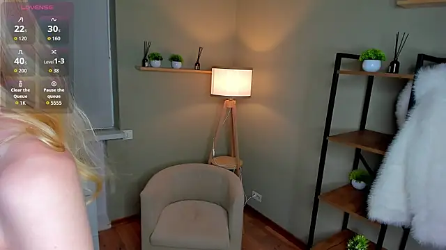 دردشة PlushyMood الجنسية المباشرة
