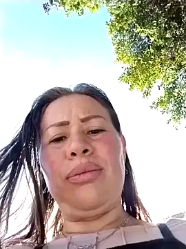 LaraCaliente 现场XXX聊天