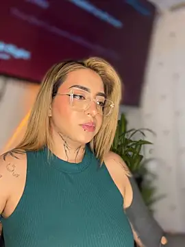 CarolQueen1_ Chat XXX live