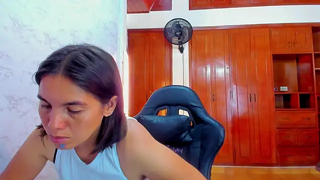 Soffy_and_Emily Pertunjukan Webcam