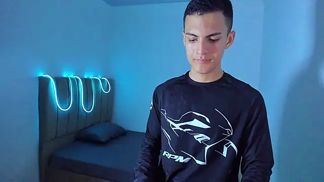 دردشة Matiius18 الجنسية المباشرة