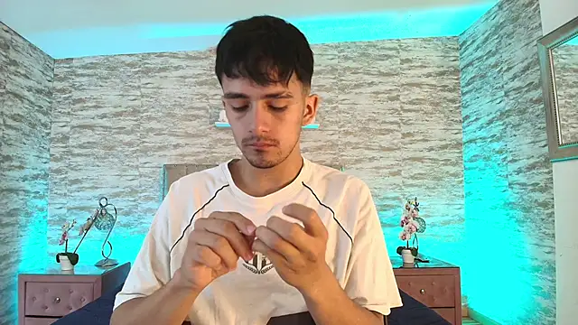 دردشة Axel_Draven الجنسية المباشرة