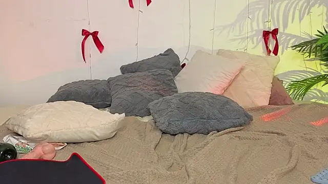 JulyMilky's Live XXX Chat