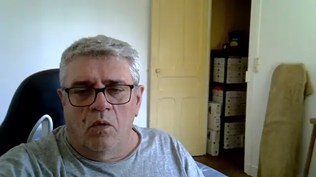 Laurent_oldmen Chat XXX in diretta