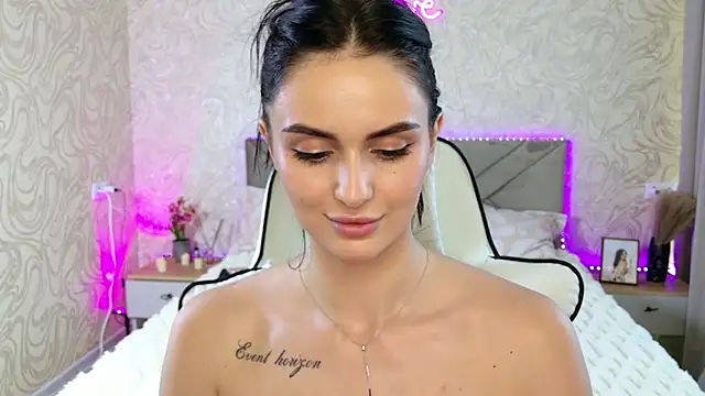 Онлайн чат XXX MilaaSweety