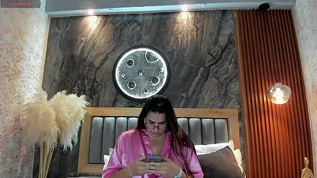 BellaPeers_ লাইভ XXX চ্যাট